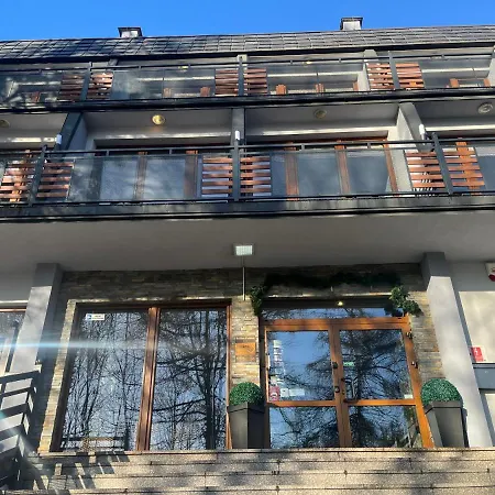 Hotel Rooms & Apartments Polaris Szczawnica シュツァブニツァ